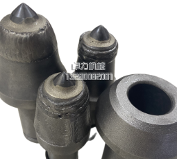 截齒、齒座和齒套的協同工作