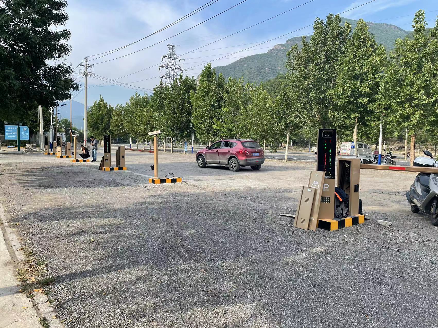 北京周口店智慧車場（8個景區，26個出入口，8個城市級誘導屏）